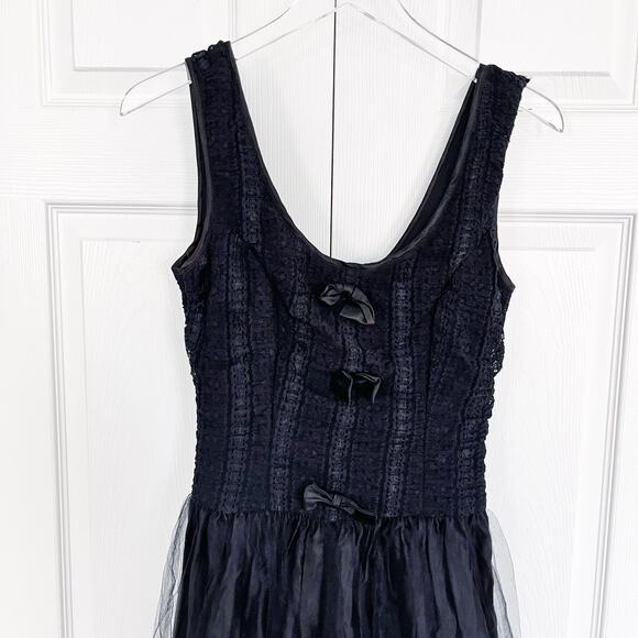 Loralie Original Vintage Sleeveless Black Lace Tulle Gown - Picture 2 of 13